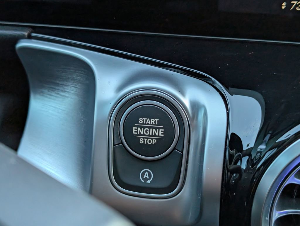 Certified 2022 Mercedes-Benz GLB 35 AMG 4MATIC image 17