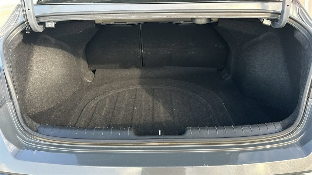 Used 2024 Hyundai Elantra Limited FWD image 35