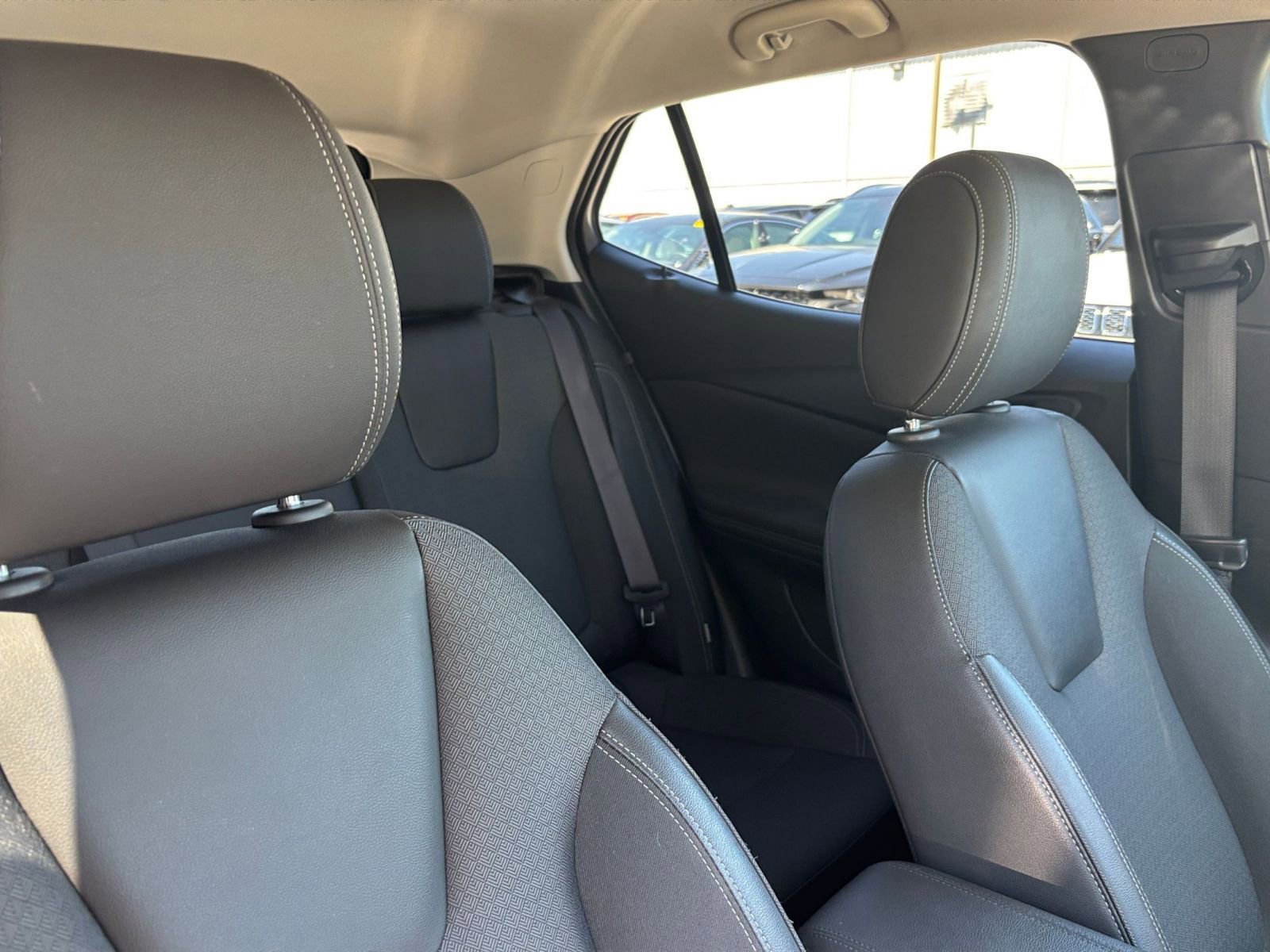 Used 2025 Buick Encore GX Preferred AWD/4WD image 32