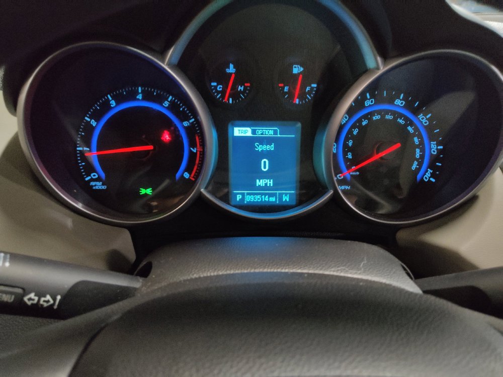 Used 2015 Chevrolet Cruze LS FWD image 23