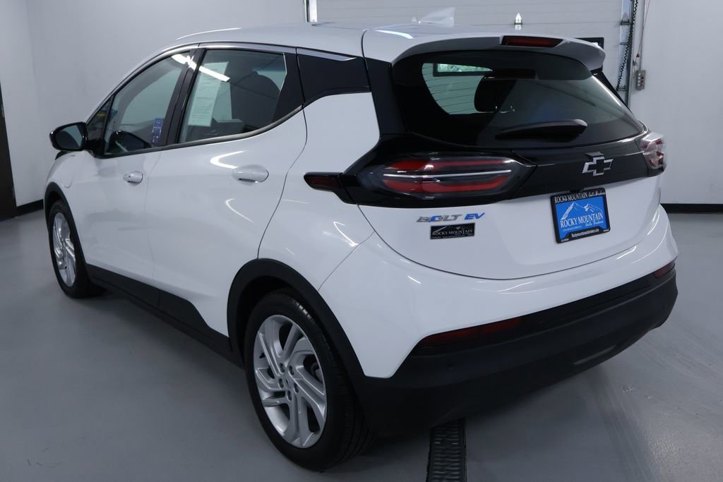 Used 2022 Chevrolet Bolt LT w/ Driver Confidence Package image 5