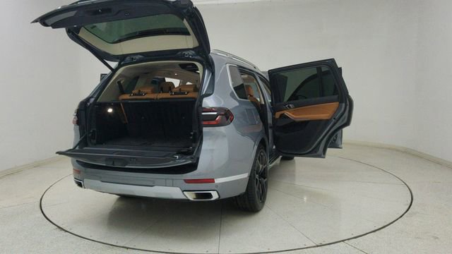 Used 2026 BMW X7 xDrive40i image 76