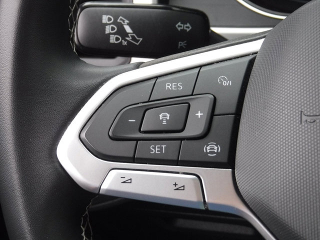 Used 2021 Volkswagen Atlas SE w/ Panoramic Sunroof Package image 35