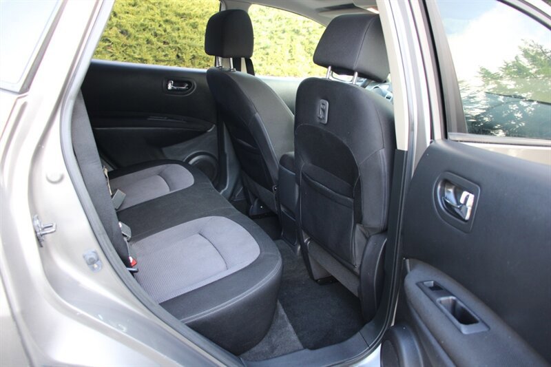 Used 2013 Nissan Rogue SV w/ Premium Pkg AWD/4WD image 6