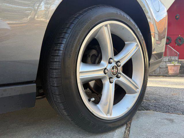 Used 2010 Ford Mustang GT image 24