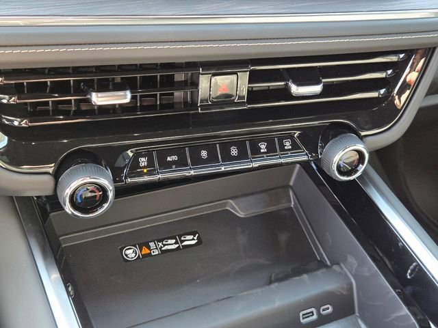 New 2026 Chevrolet Suburban Premier AWD/4WD image 14