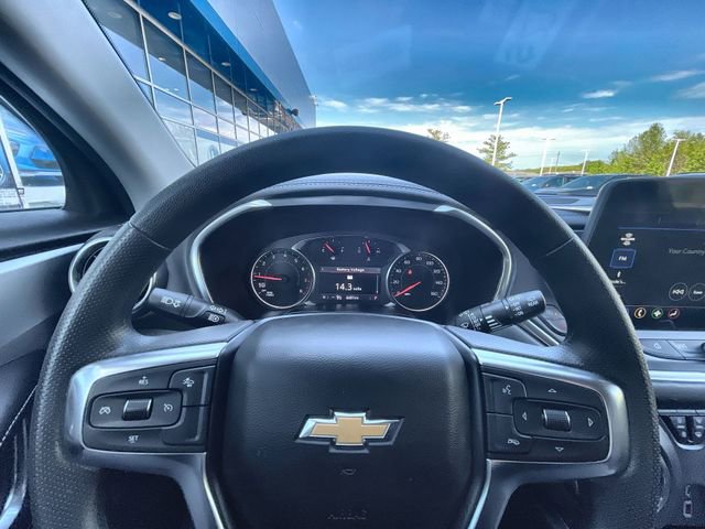 Certified 2025 Chevrolet Blazer LT w/ Convenience Package FWD image 12