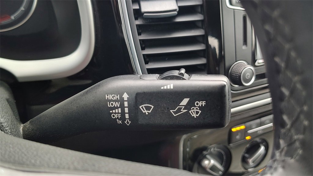 Used 2017 Volkswagen Beetle 1.8T SE image 13