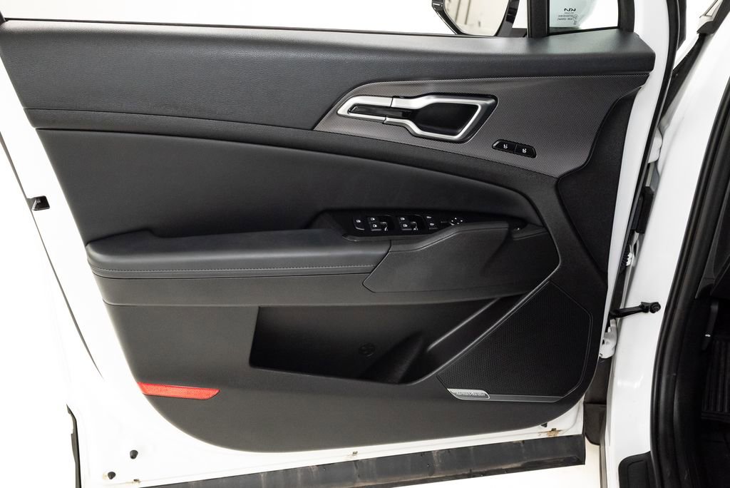 Certified 2025 Kia Sportage SX image 10