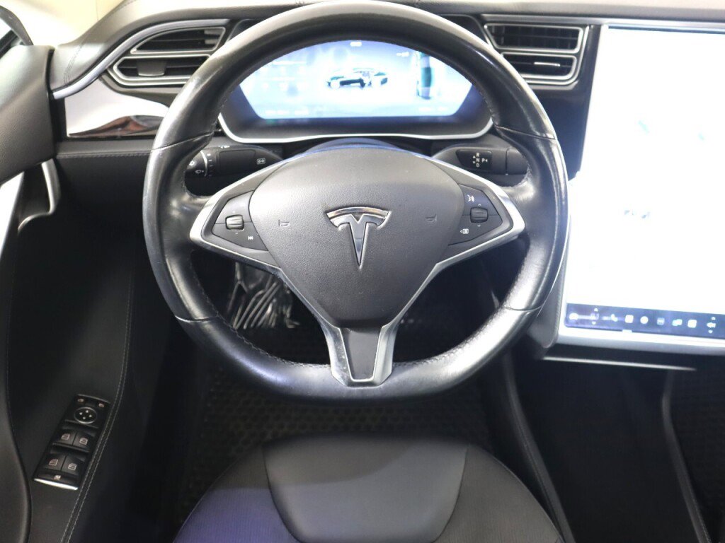 Used 2014 Tesla Model S 60 image 27