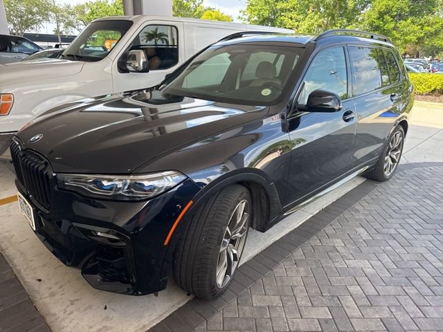 Used 2021 BMW X7 M50i w/ Dynamic Handling Package AWD/4WD image 2