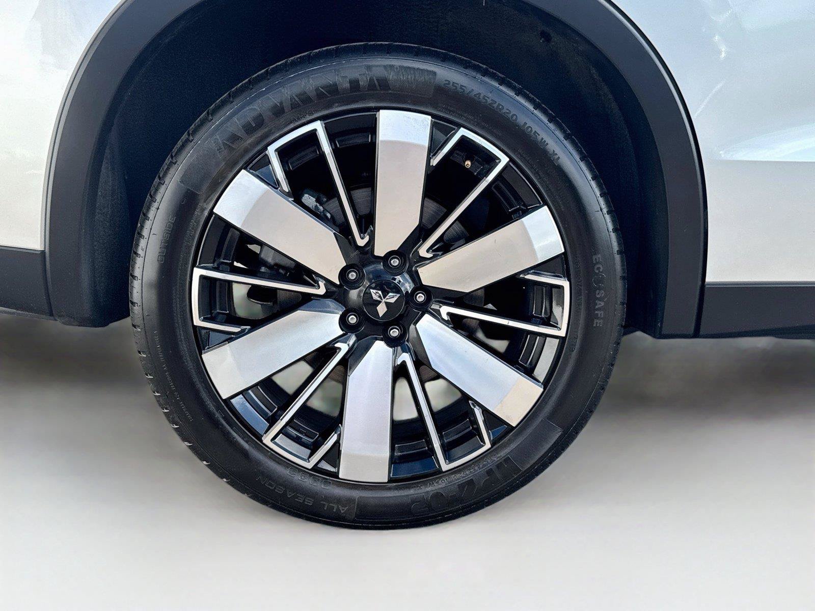 Used 2025 Mitsubishi Outlander SE AWD/4WD image 39