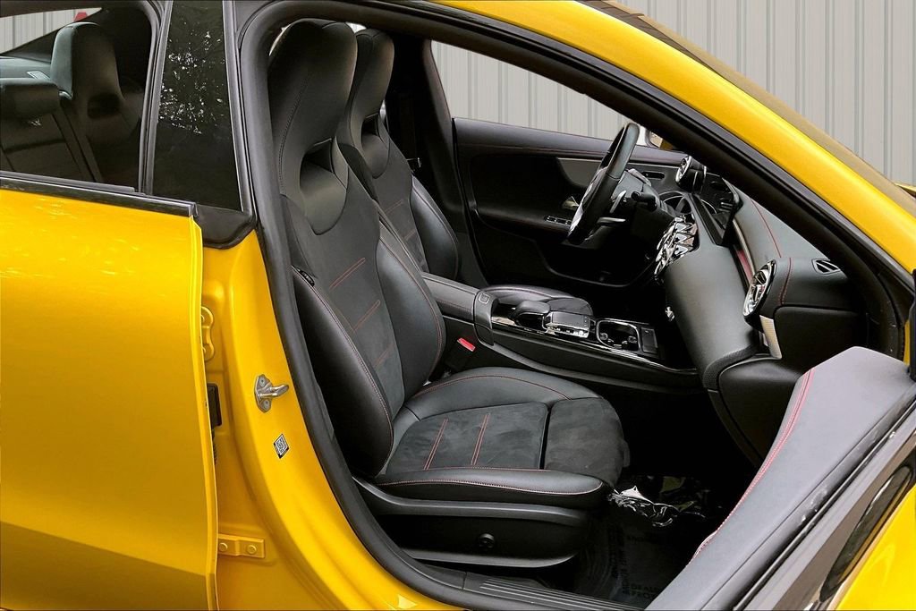 Used 2020 Mercedes-Benz CLA 250 4MATIC image 29
