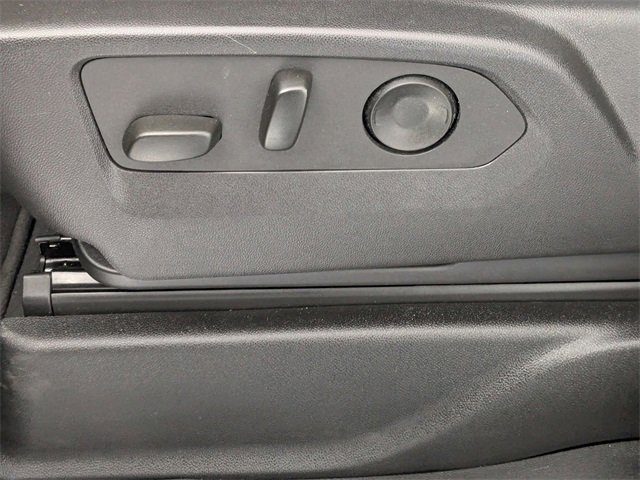 Certified 2025 Chevrolet Suburban Z71 image 14