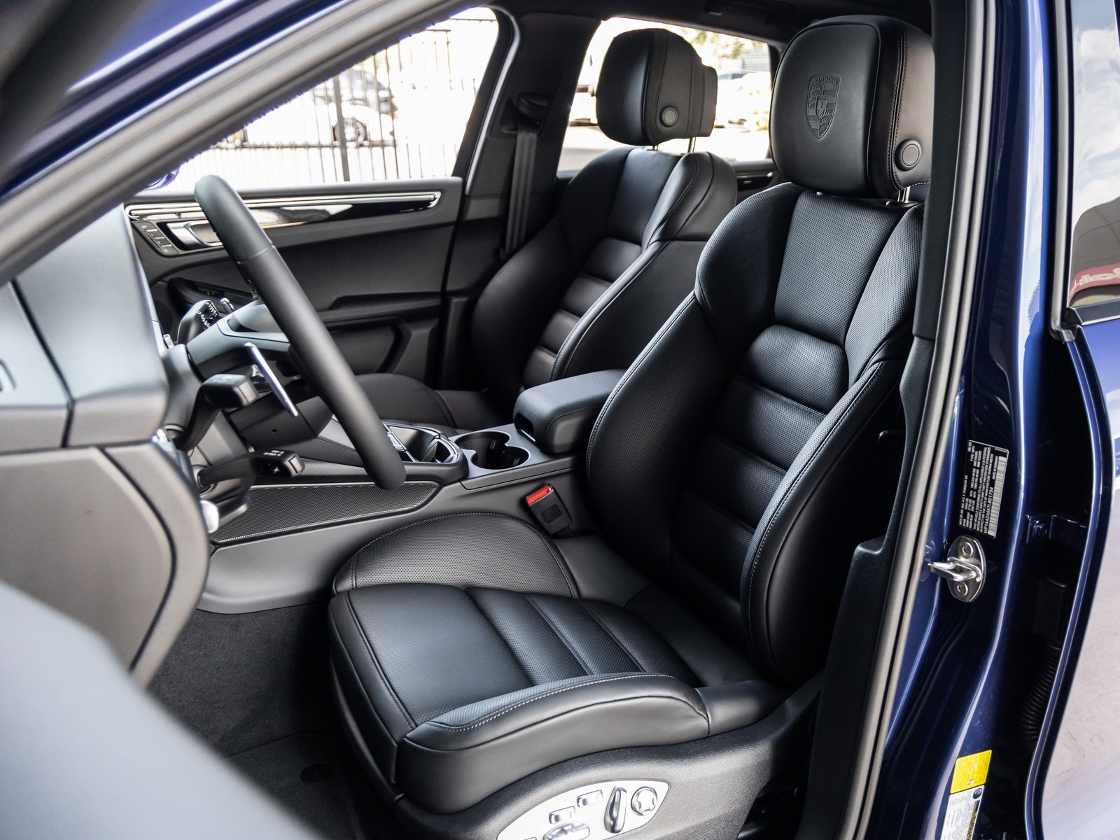 New 2026 Porsche Macan image 5