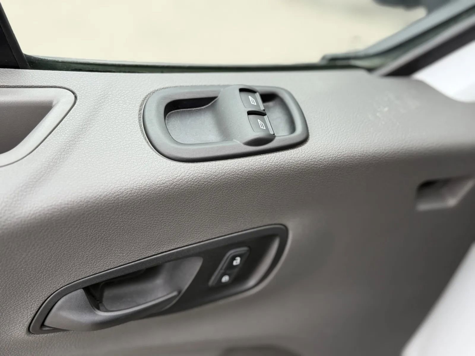 Used 2020 Ford Transit 250 Low Roof w/ Exterior Upgrade Package image 28