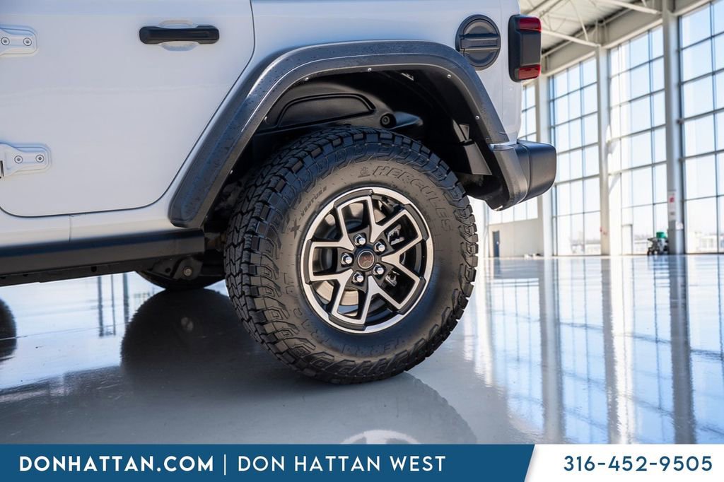 Used 2024 Jeep Wrangler Unlimited Rubicon AWD/4WD image 38