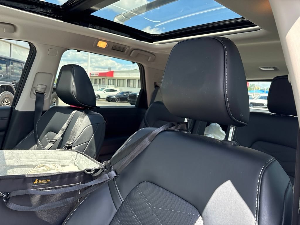 Certified 2023 Nissan Pathfinder Platinum AWD/4WD image 11