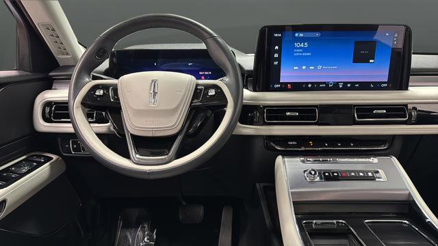 Used 2025 Lincoln Aviator AWD image 15