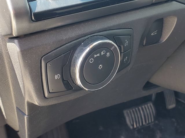 Used 2013 Ford Fusion SE FWD image 12