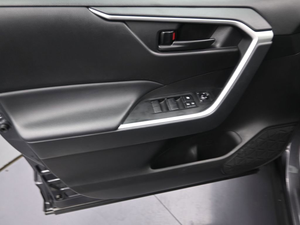 Used 2024 Toyota RAV4 LE image 13