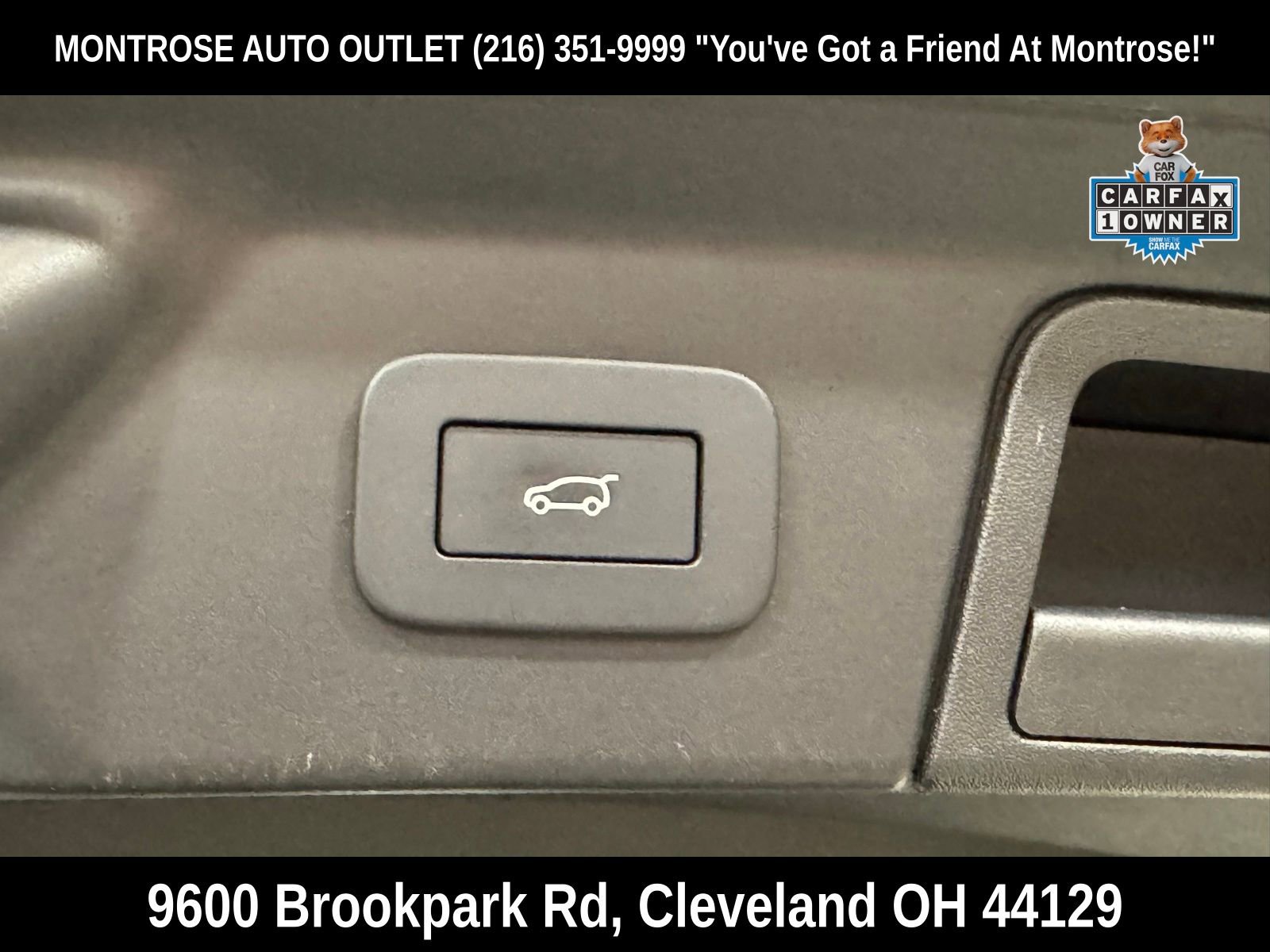 Used 2023 Land Rover Range Rover Velar R-Dynamic S image 41