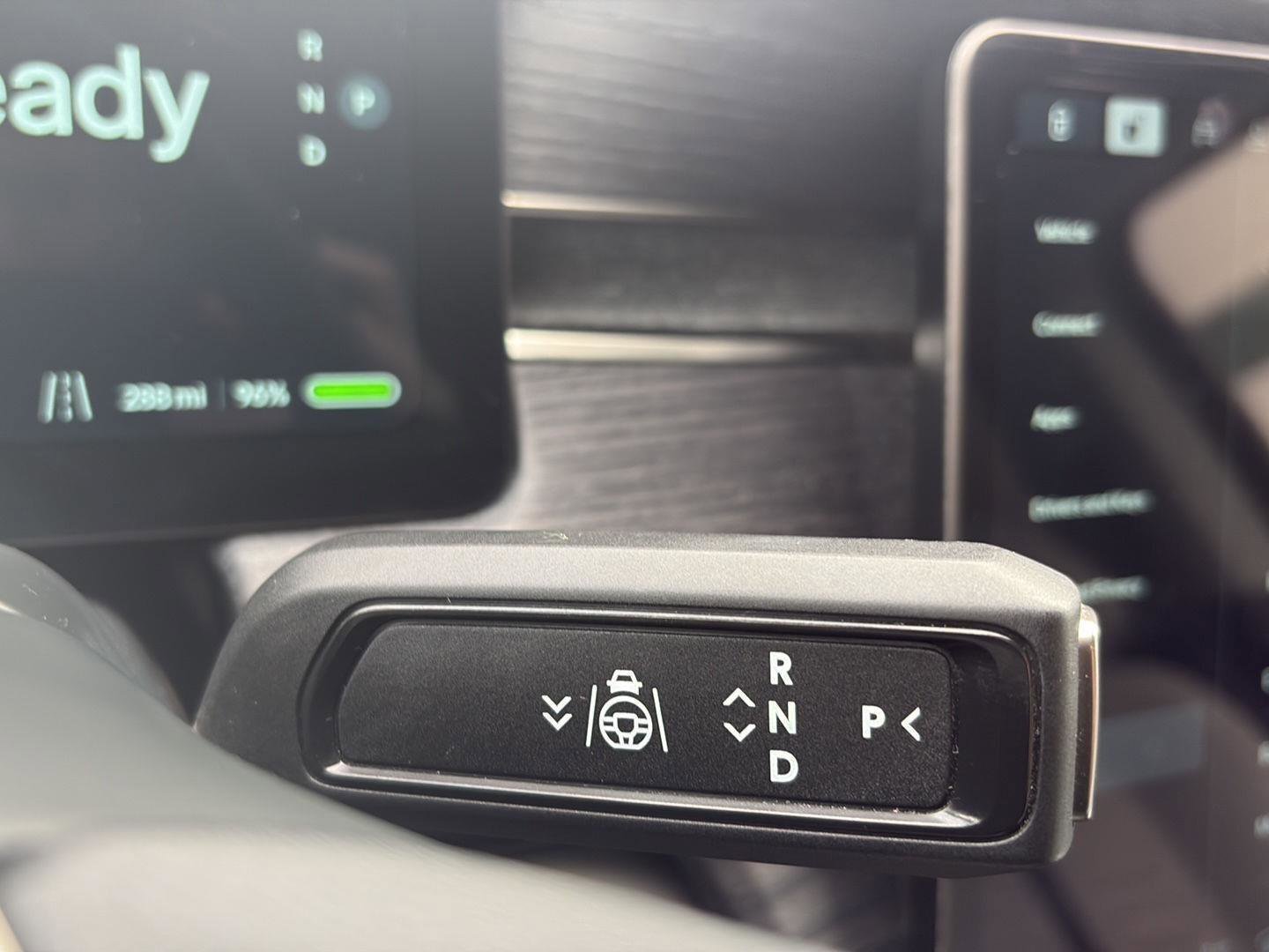 Used 2024 Rivian R1S Adventure image 64