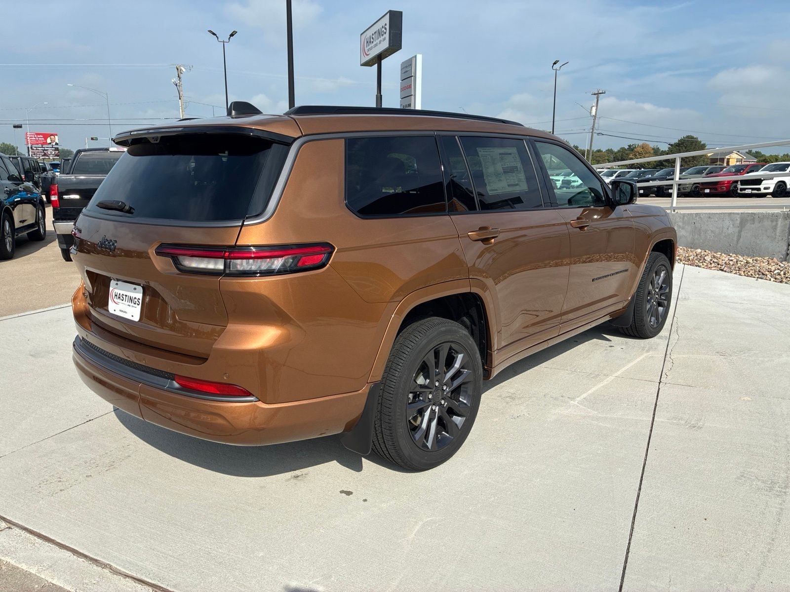 New 2026 Jeep Grand Cherokee L Limited AWD/4WD image 7