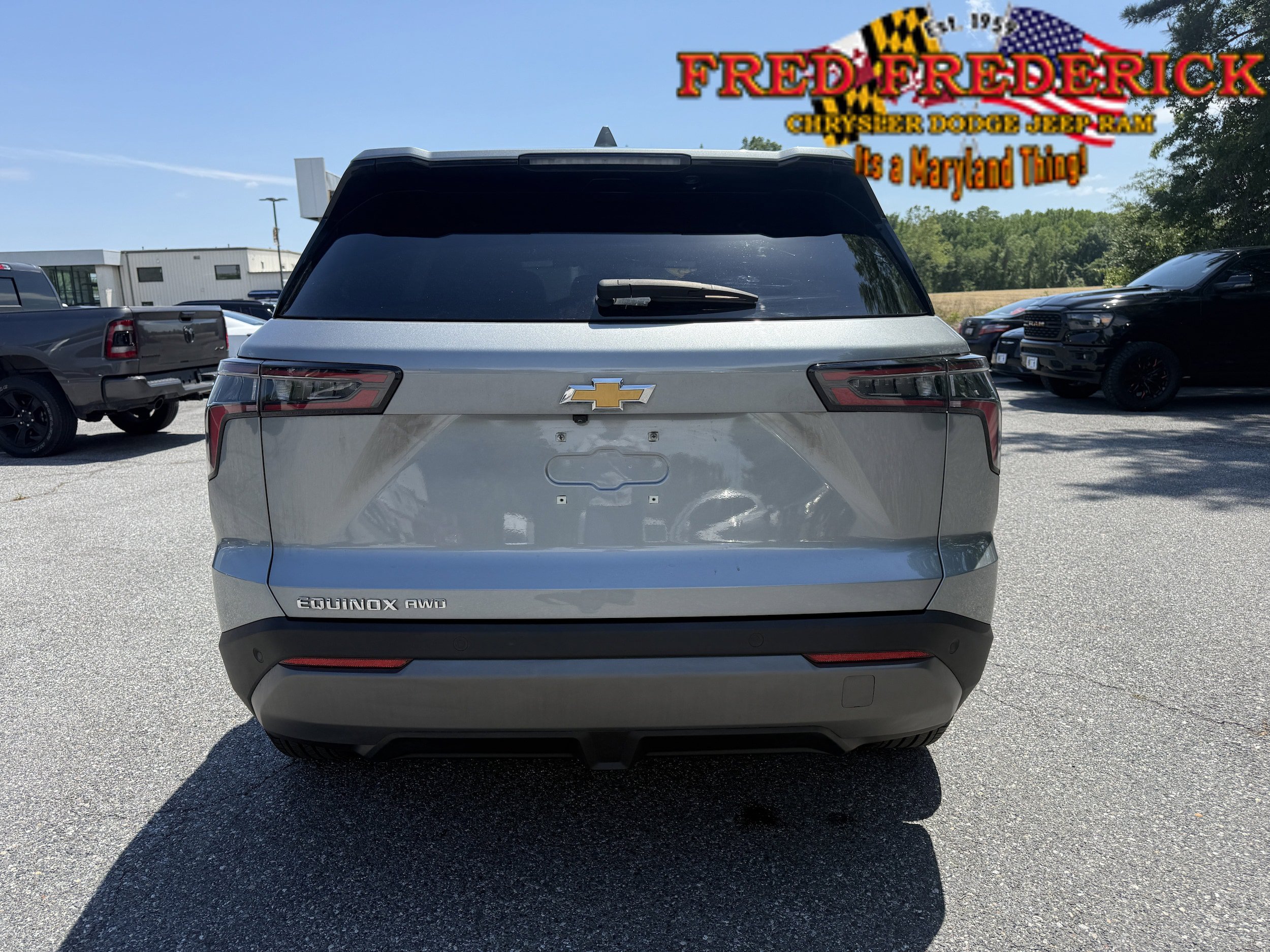 Used 2025 Chevrolet Equinox LT AWD/4WD image 6