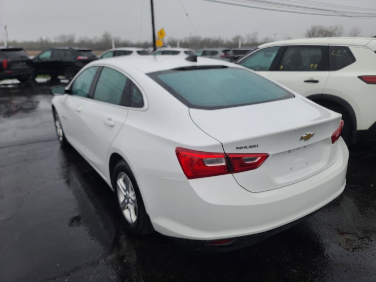 Used 2022 Chevrolet Malibu LS image 6