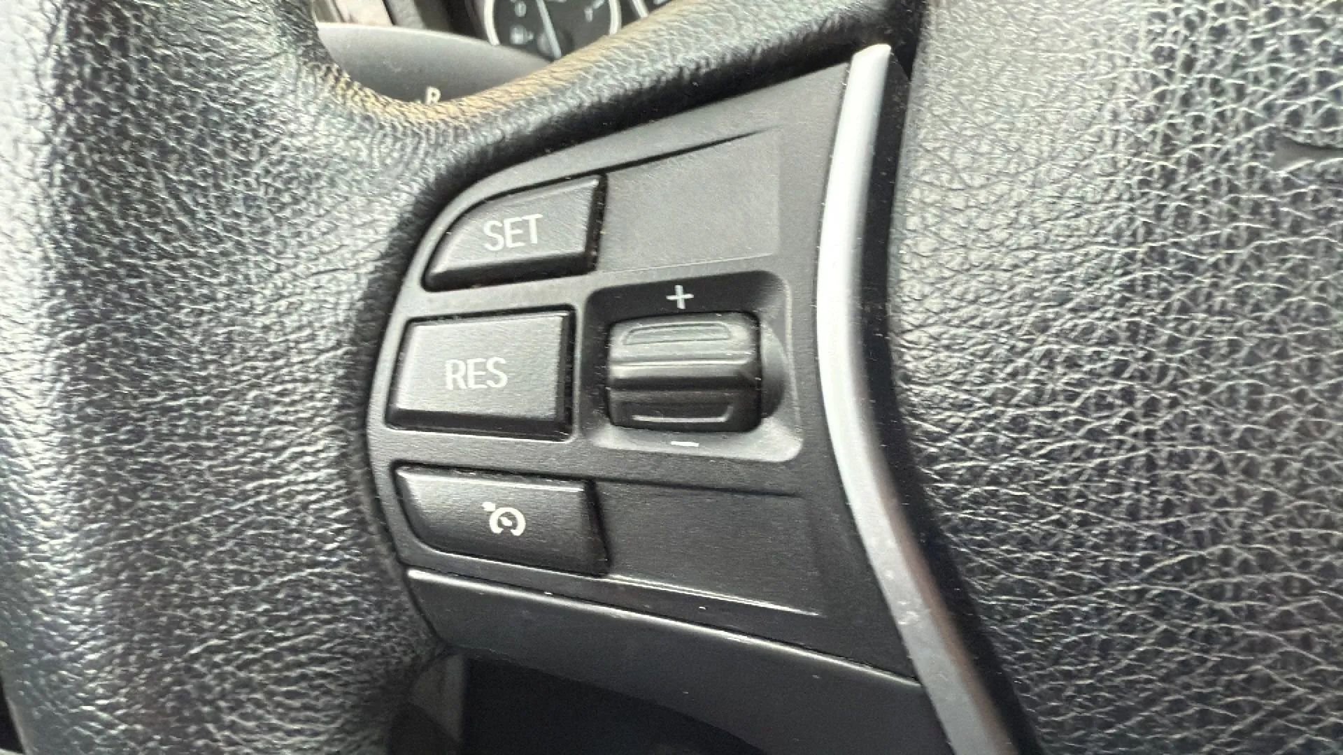 Used 2015 BMW 328i xDrive Sedan AWD/4WD image 12