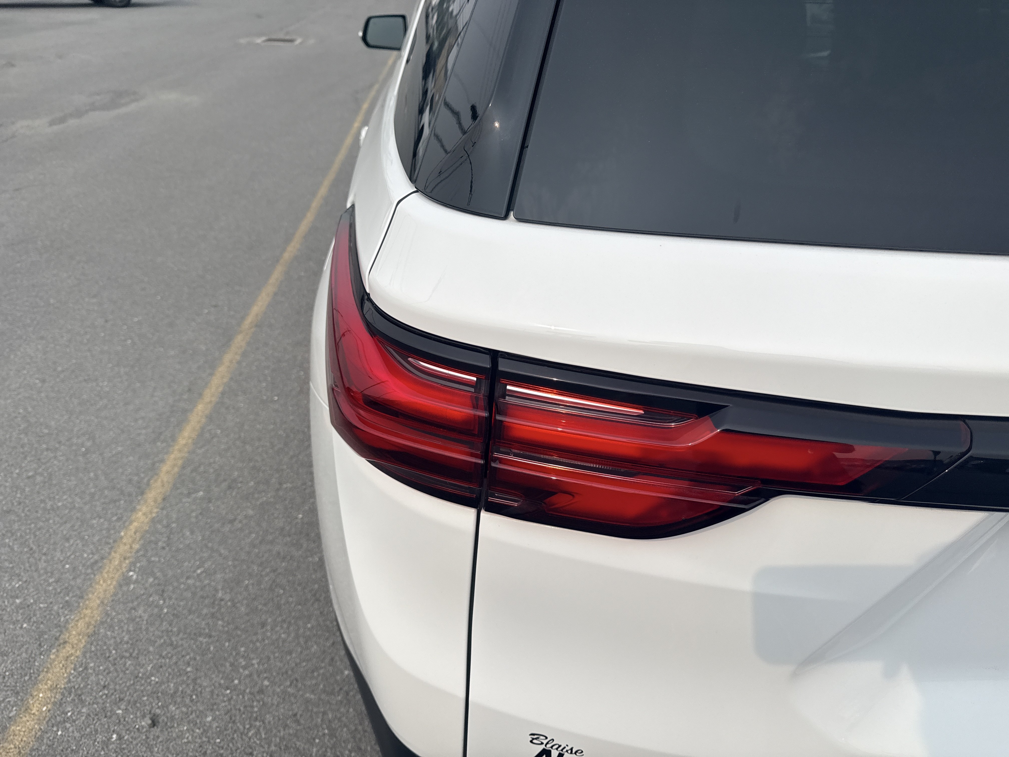 Used 2023 Chevrolet Traverse RS AWD/4WD image 15