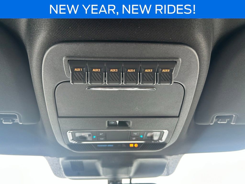 New 2026 Ford F250 Lariat w/ Black Appearance Package image 39