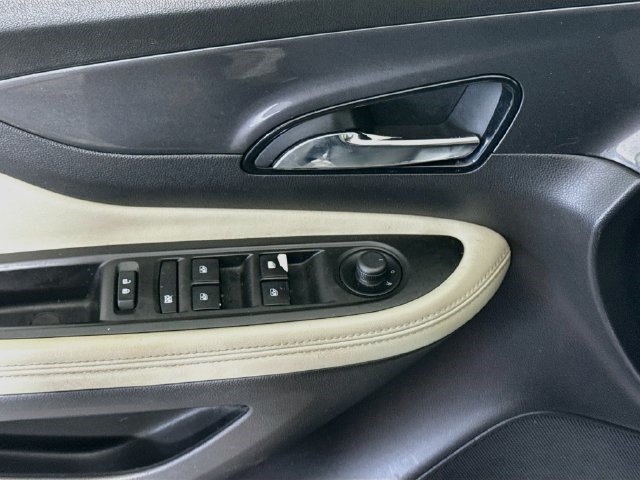 Used 2020 Buick Encore Preferred FWD image 23