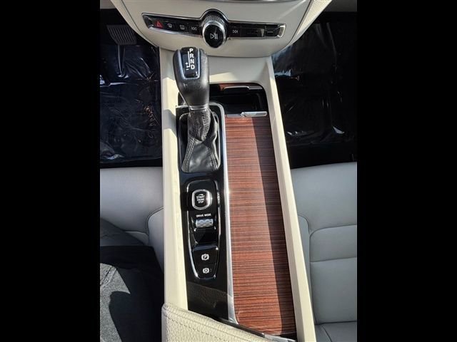 Used 2020 Volvo S60 T6 Momentum w/ Protection Package image 9