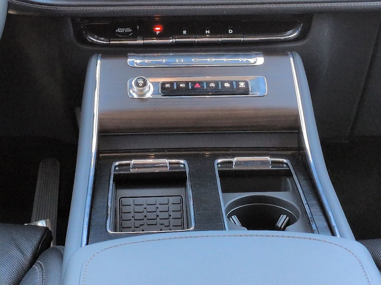 Certified 2025 Lincoln Aviator Reserve w/ Equipment Group 201A image 19