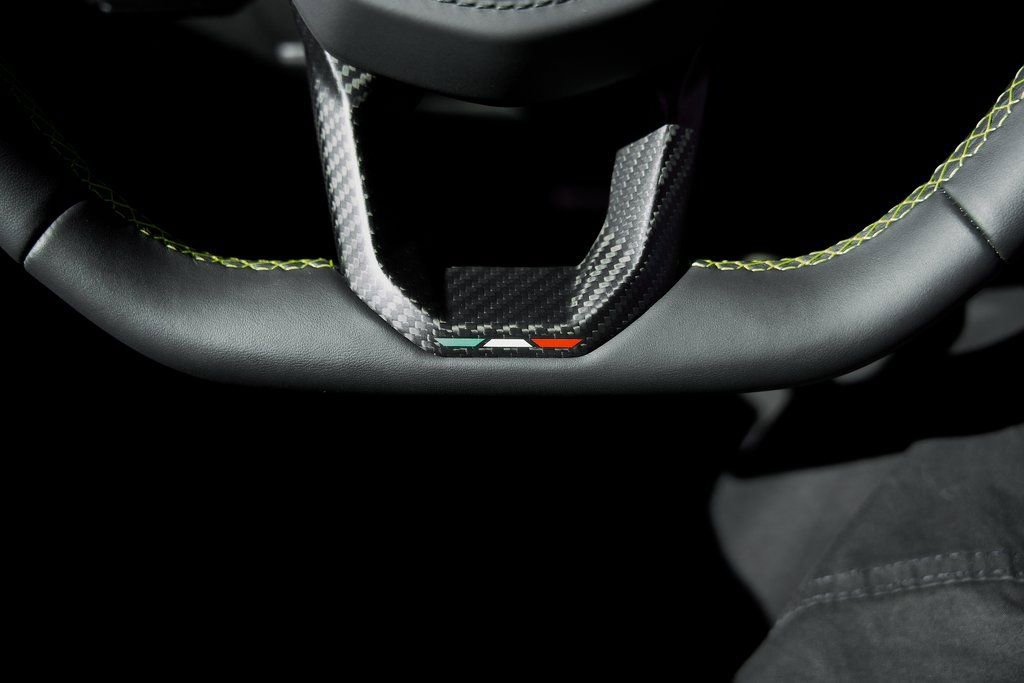 Used 2025 Lamborghini Revuelto image 58