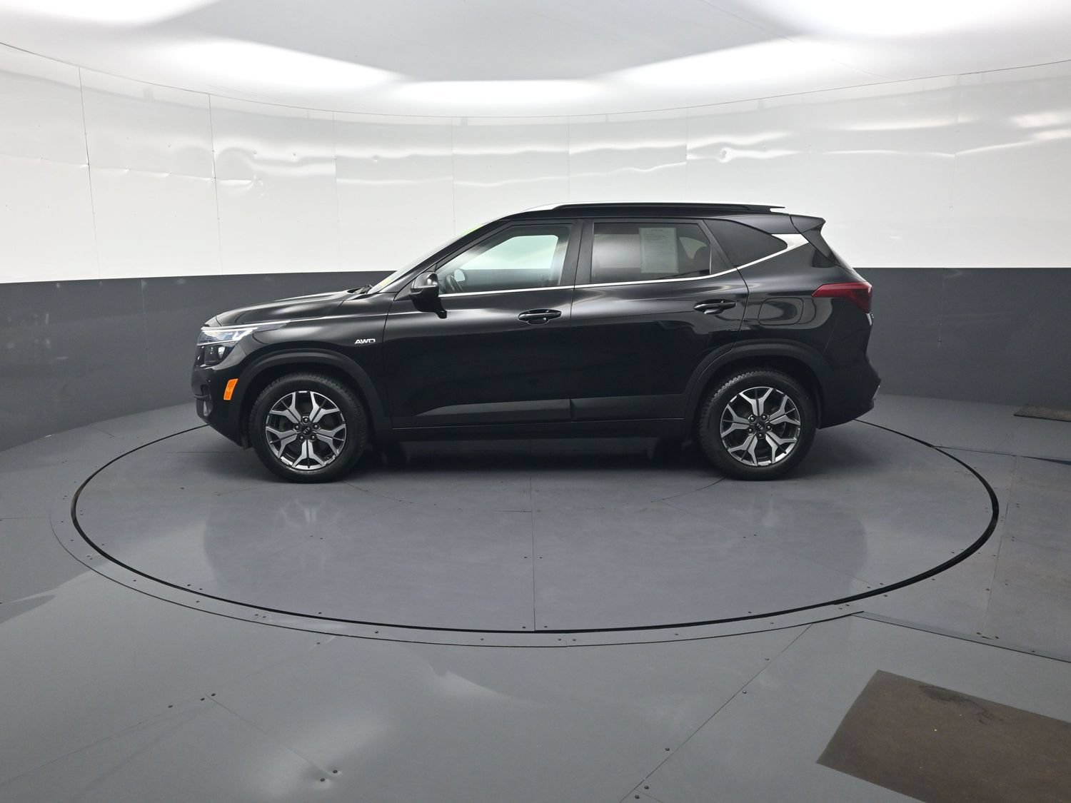 Used 2021 Kia Seltos EX AWD/4WD image 6