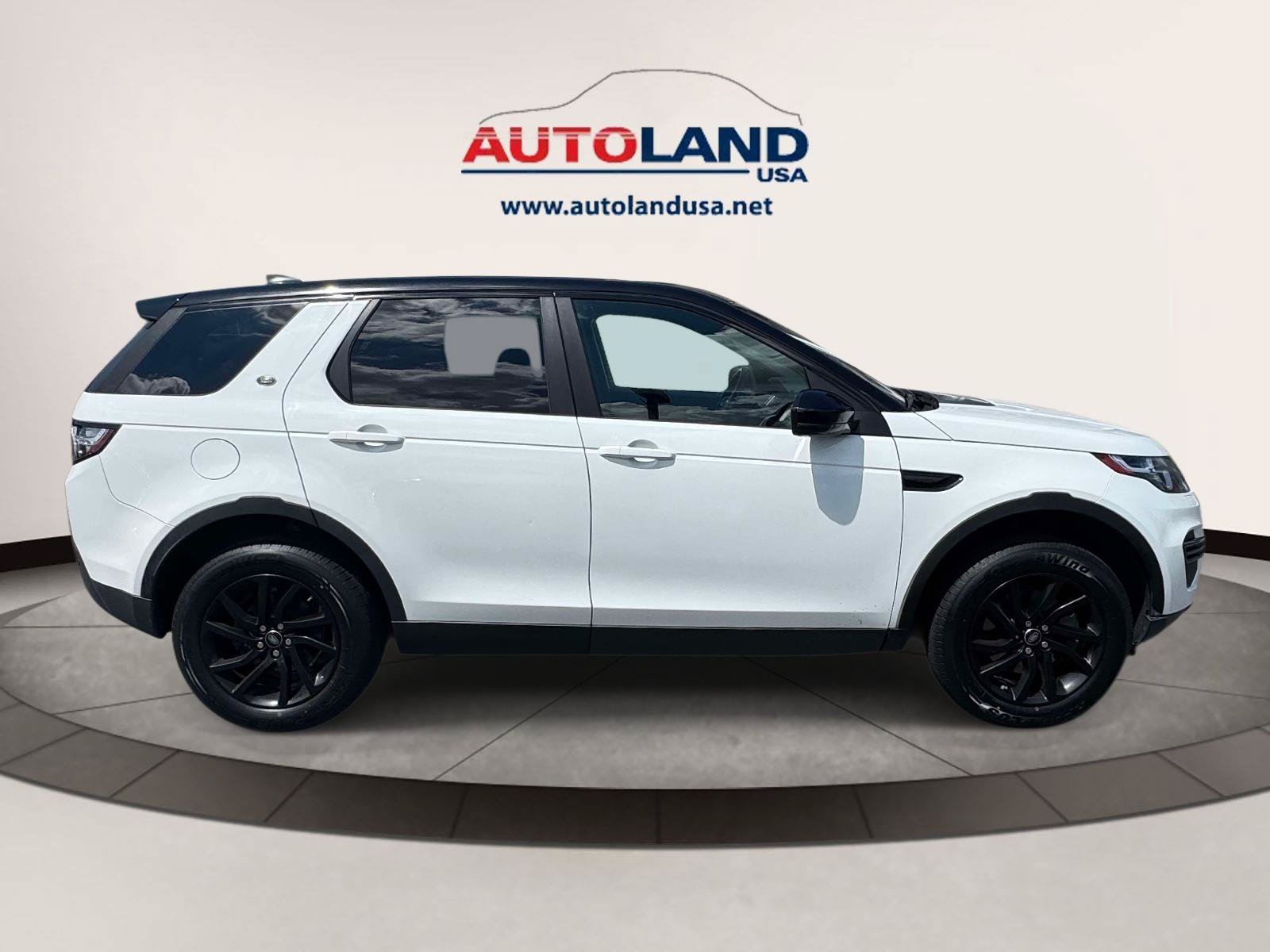 Used 2017 Land Rover Discovery Sport SE AWD/4WD image 3