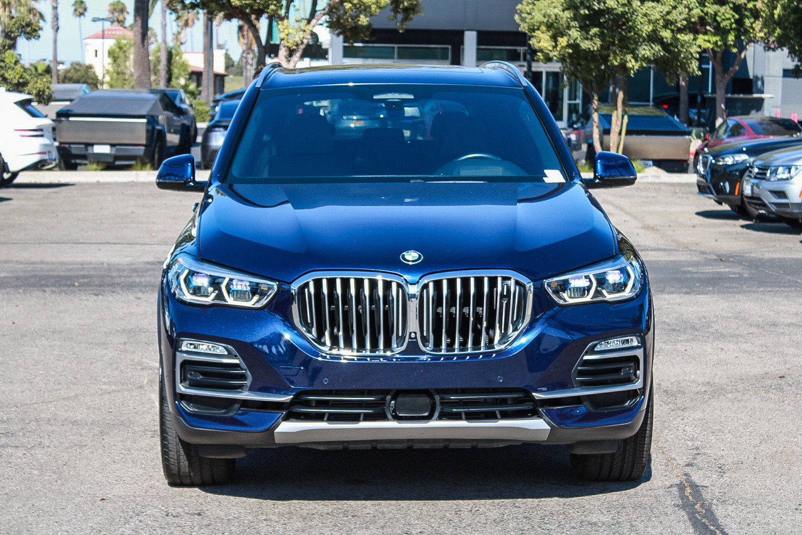 Used 2020 BMW X5 xDrive40i w/ Executive Package AWD/4WD image 2