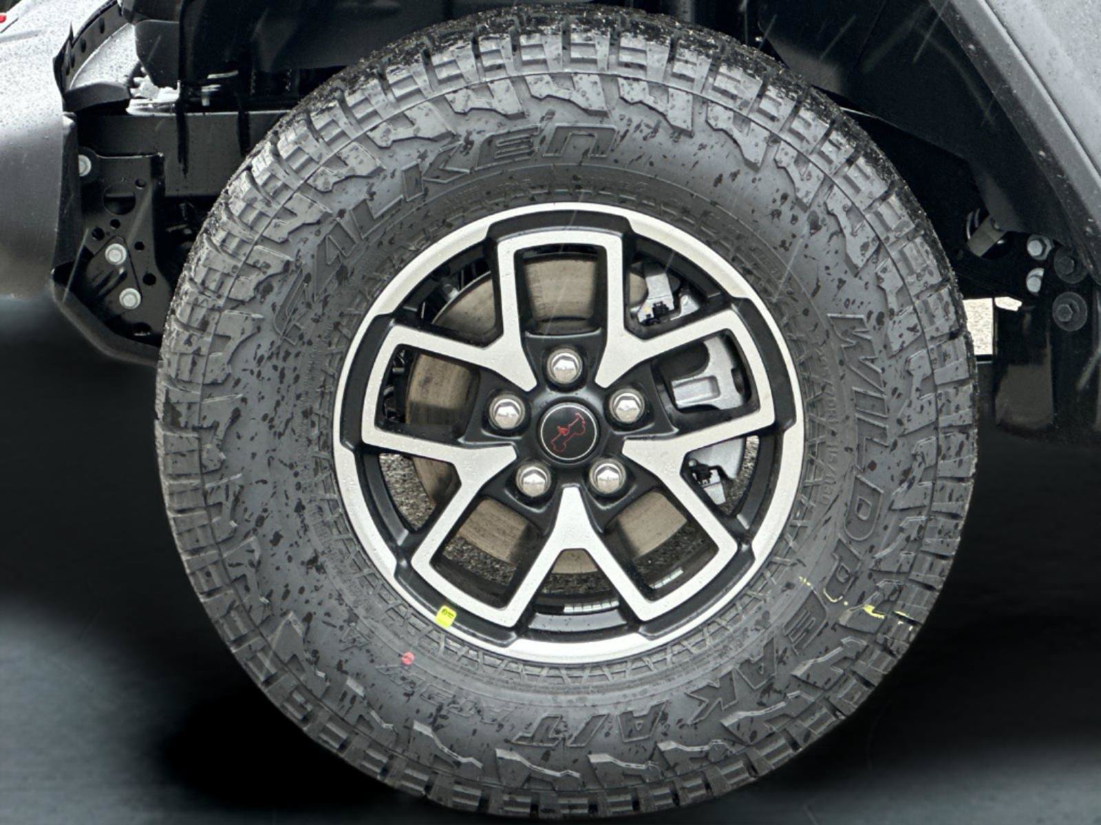 New 2026 Jeep Gladiator Rubicon w/ Steel Power Dome Hood Package AWD/4WD image 23