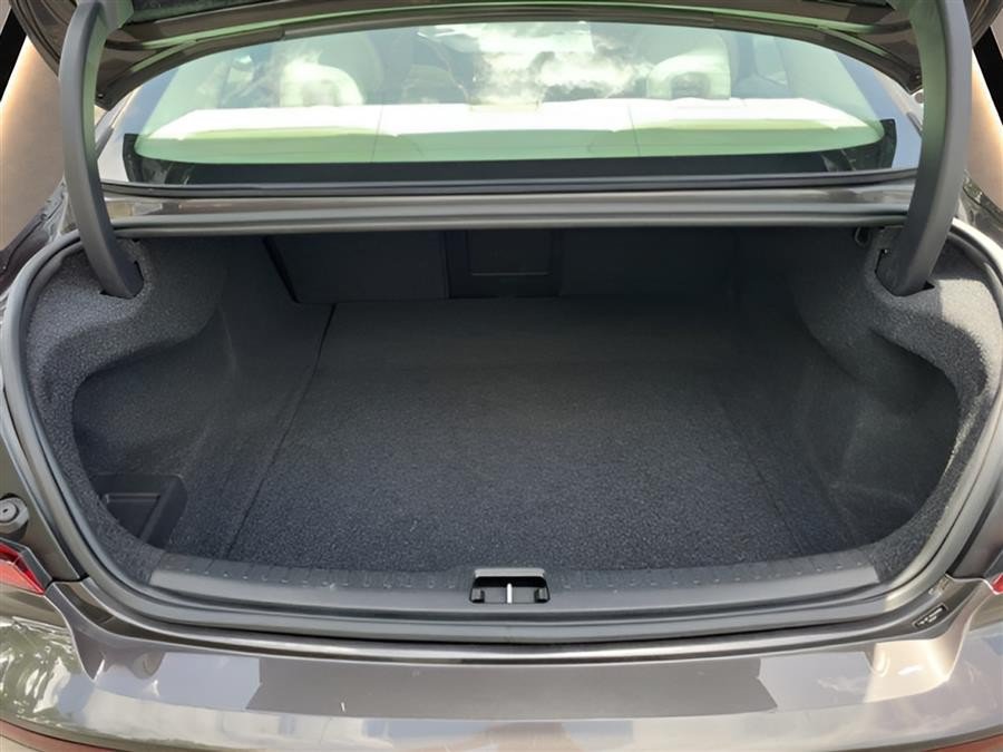 Used 2024 Volvo S60 B5 Plus FWD image 26
