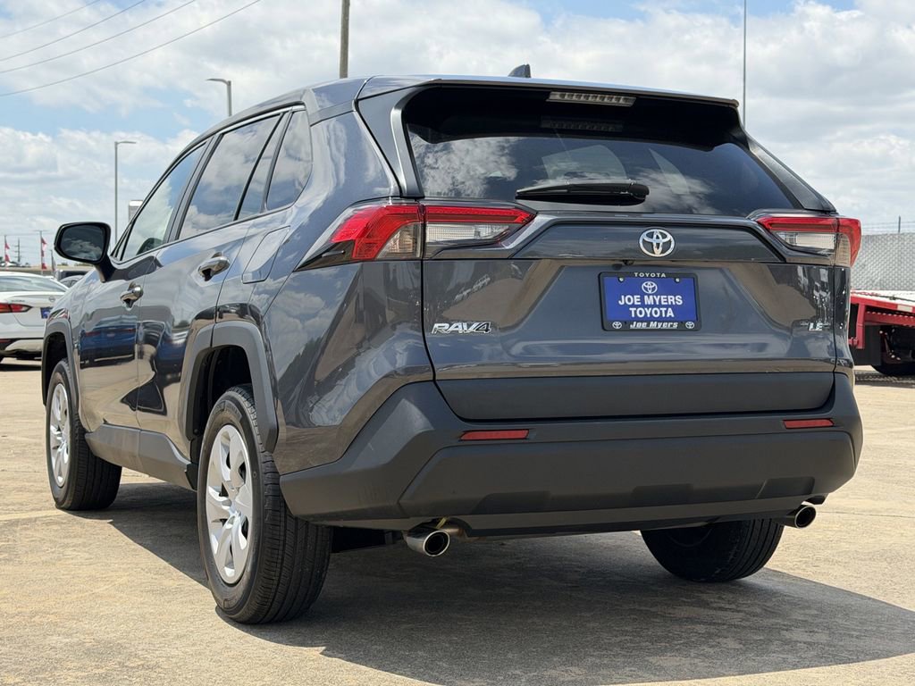 Used 2024 Toyota RAV4 LE FWD image 7