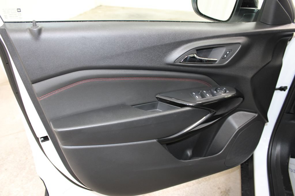 New 2026 Chevrolet Trax RS w/ Driver Confidence Package FWD image 18