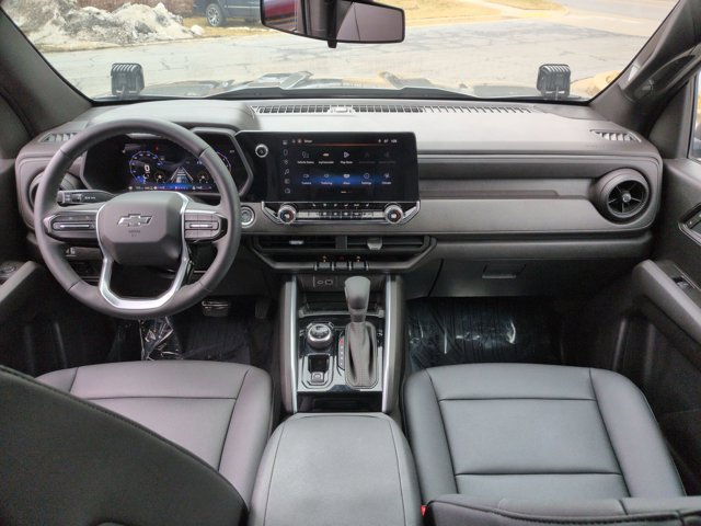 Used 2025 Chevrolet Colorado Trail Boss w/ Midnight Edition image 18