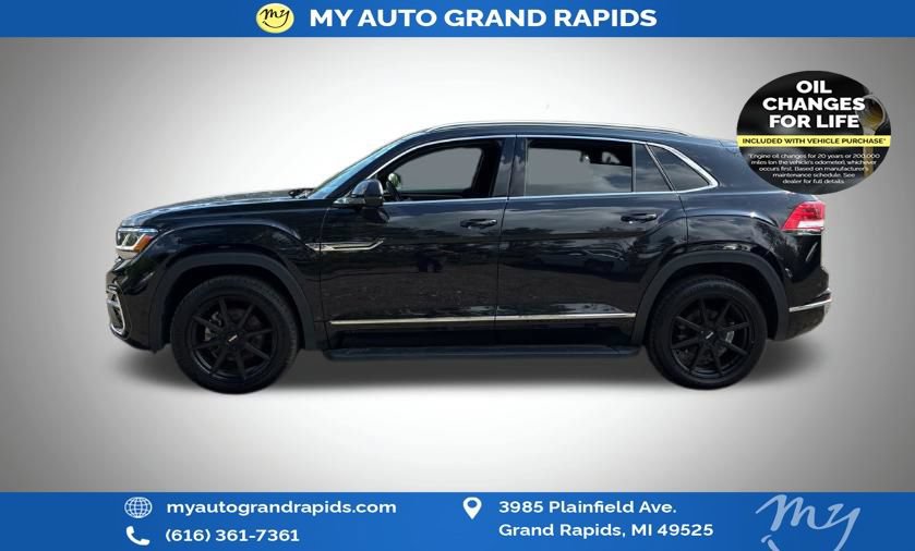 Used 2022 Volkswagen Atlas Cross Sport SEL Premium R-Line AWD/4WD image 7