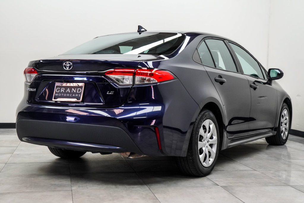 Used 2022 Toyota Corolla LE FWD image 12