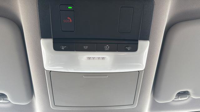 Used 2023 Nissan Rogue SV image 22