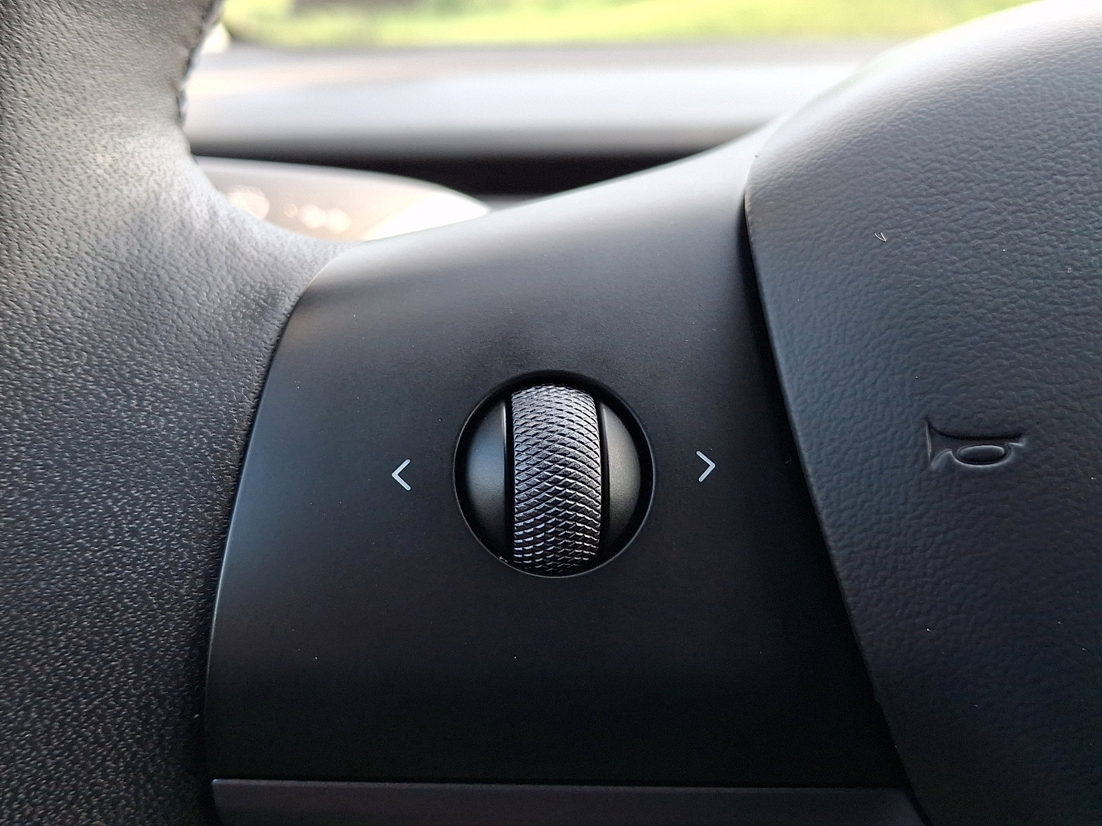 Used 2023 Tesla Model Y Long Range AWD/4WD image 19