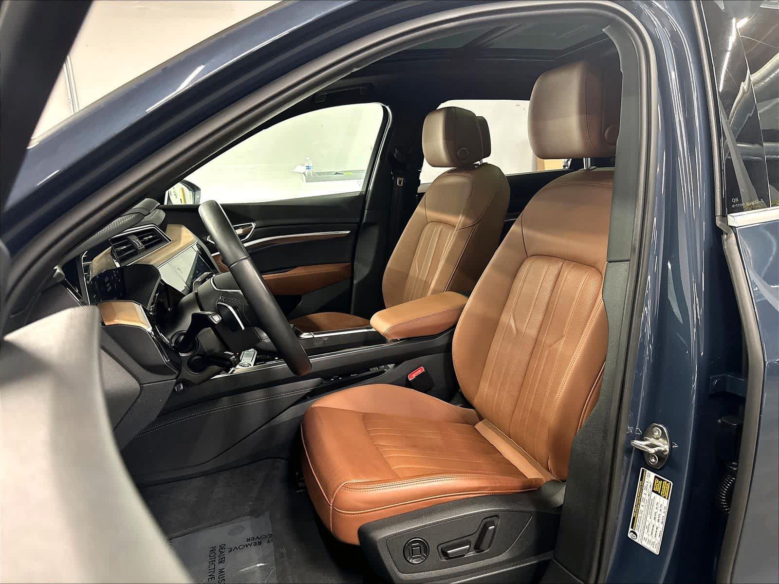 Used 2024 Audi Q8 e-tron Premium Plus AWD/4WD image 27